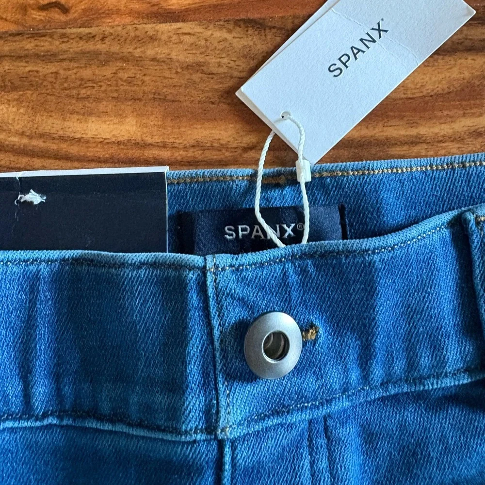 NWT SPANX Women’s Wide Leg Cropped Denim Jeans Small S Washed Blue - Picture 8 of 12